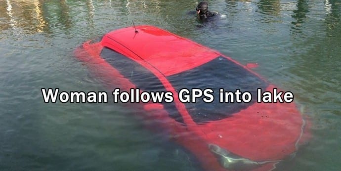 GPS が誤ってこの女性の車を深さ 100 フィートの湖に直行させた