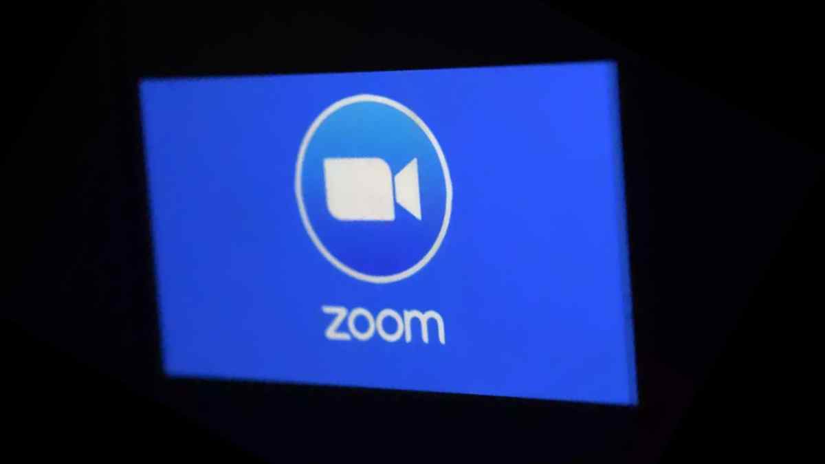 ZoomはFBIと協力したい、無料ユーザーにはエンドツーエンドの暗号化はないと言う