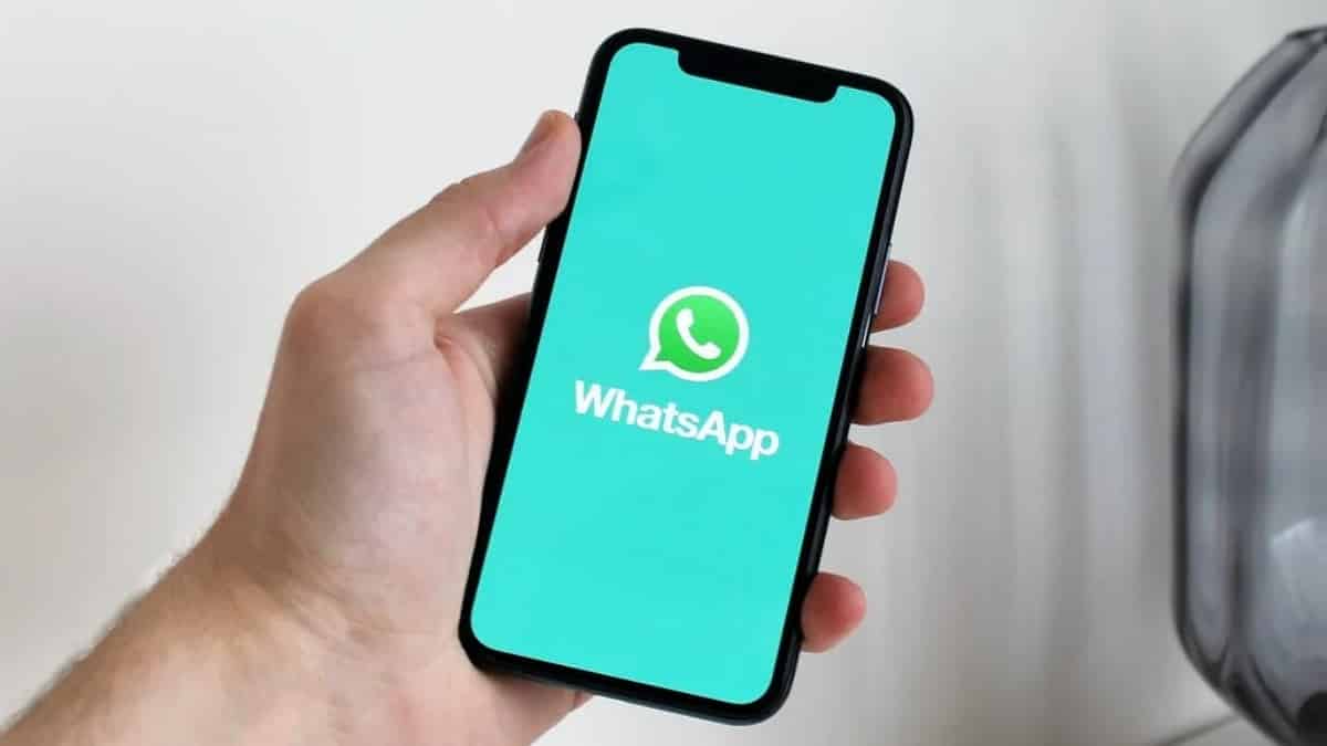 WhatsApp で Android から iOS へ、またはその逆のチャット履歴の転送が可能に