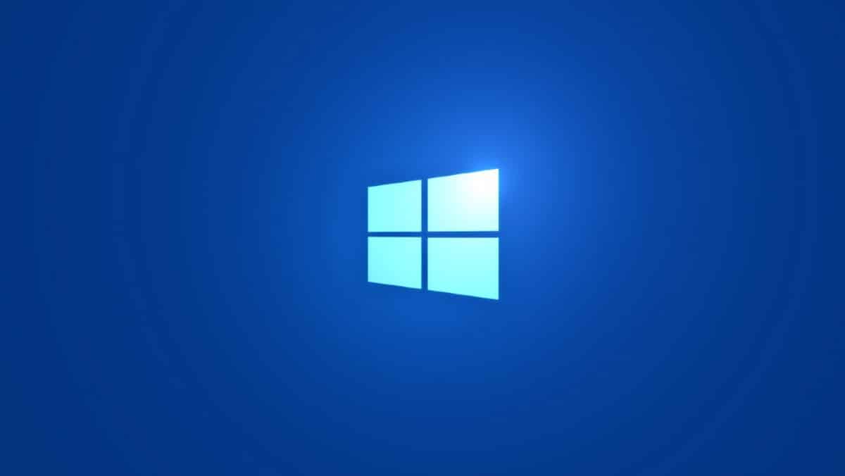 RIDハイジャックを使用してWindowsで管理者アカウントを作成するハッカー